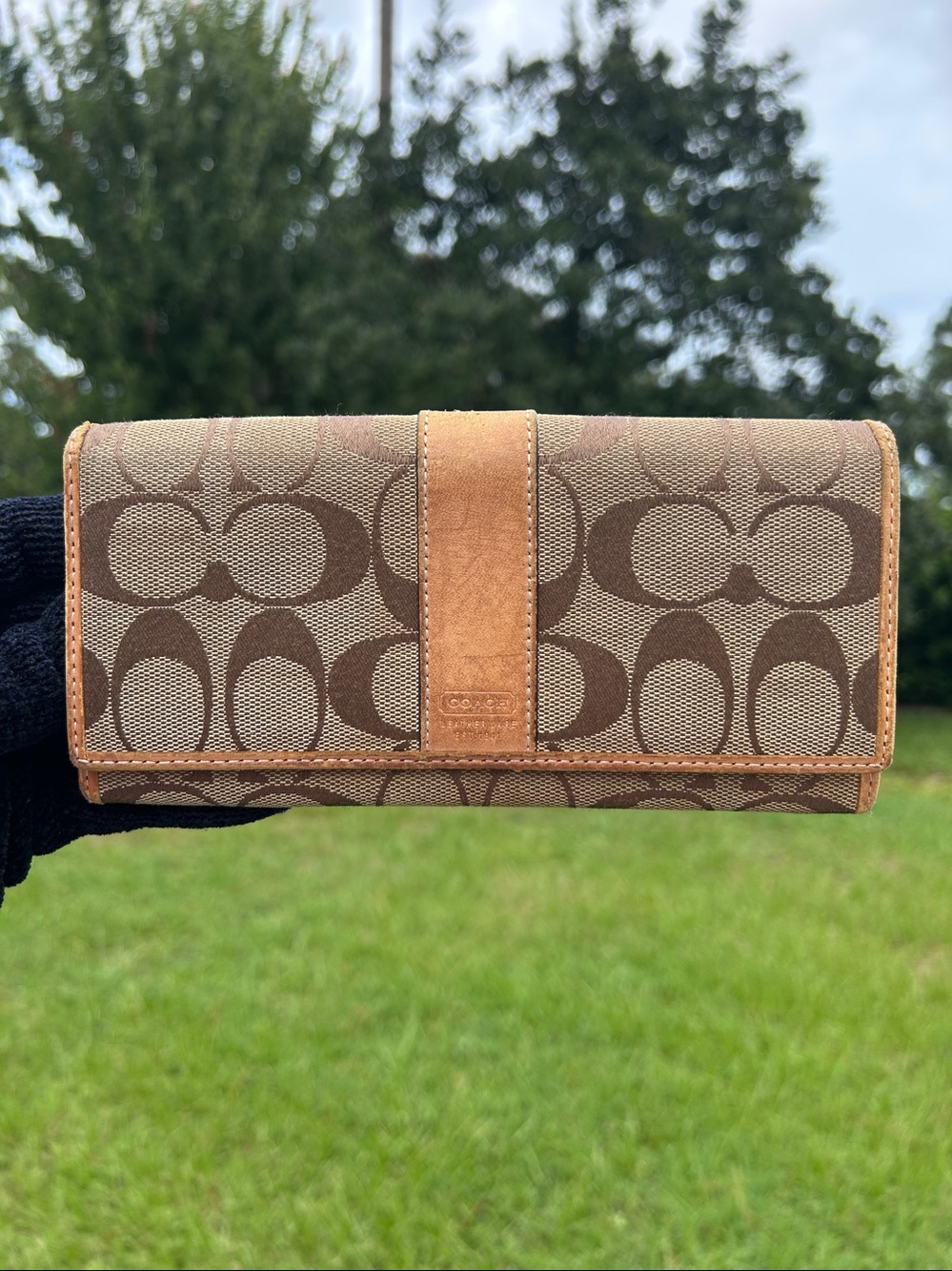 Coach signature long wallet